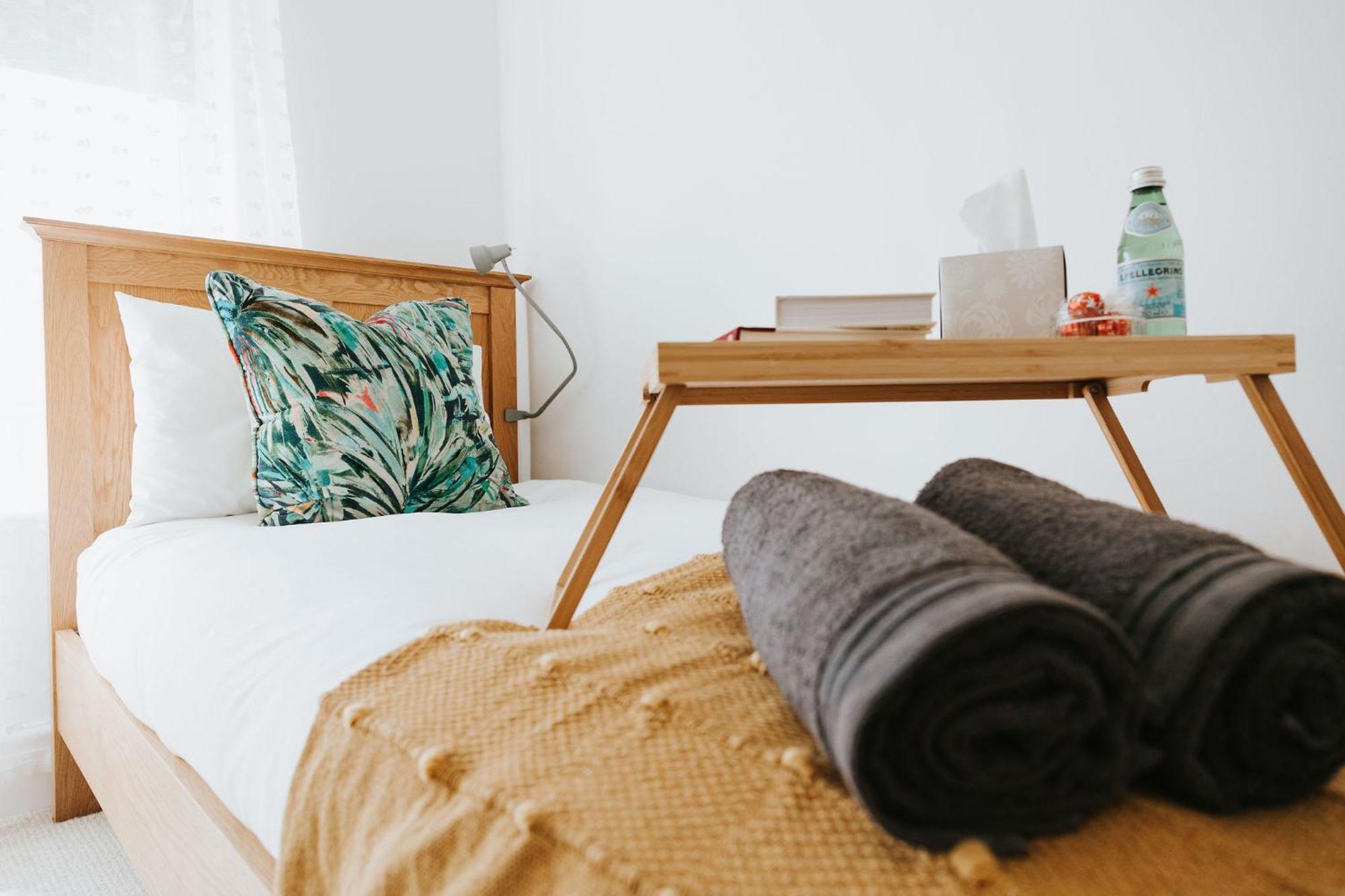 Female Guests Cosy Room Preston City Centre Экстерьер фото